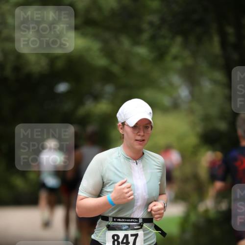 30.08.2026 - Elbe Triathlon Hamburg Antke Förster http://msf.ph/oto/10103744 30.08.2026 11:41:27 Laufen 847, 15 meine-sportfotos.de