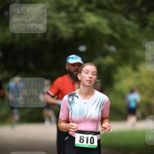30.08.2026 - Elbe Triathlon Hamburg Antke Förster http://msf.ph/oto/10103780 30.08.2026 11:41:51 Laufen 10, 810 meine-sportfotos.de