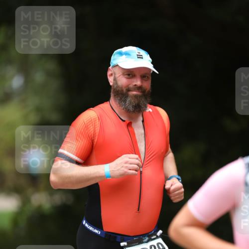 30.08.2026 - Elbe Triathlon Hamburg Antke Förster http://msf.ph/oto/10103786 30.08.2026 11:41:53 Laufen 1239 meine-sportfotos.de