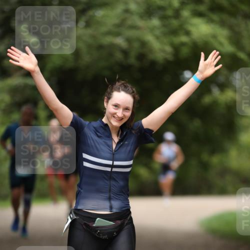 30.08.2026 - Elbe Triathlon Hamburg Antke Förster http://msf.ph/oto/10103794 30.08.2026 11:41:56 Laufen  meine-sportfotos.de