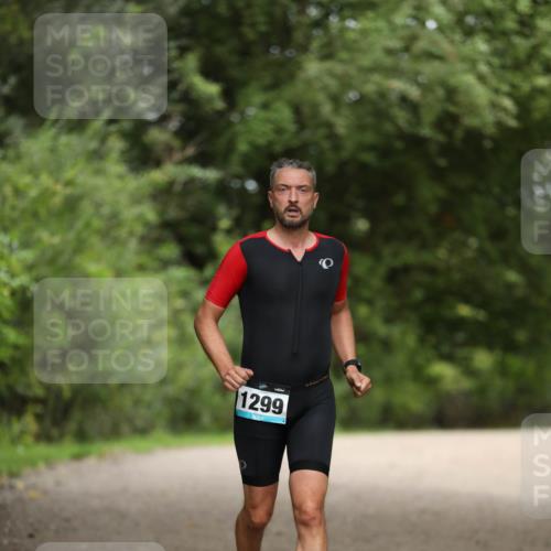 30.08.2026 - Elbe Triathlon Hamburg Antke Förster http://msf.ph/oto/10103884 30.08.2026 11:42:56 Laufen 1299 meine-sportfotos.de