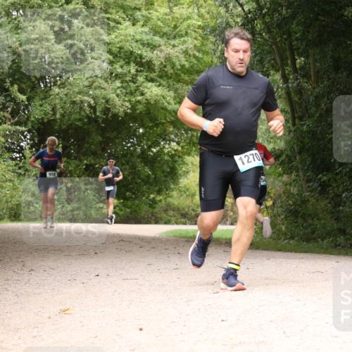 30.08.2026 - Elbe Triathlon Hamburg Antke Förster http://msf.ph/oto/10103901 30.08.2026 11:47:53 Laufen 958, 1270 meine-sportfotos.de