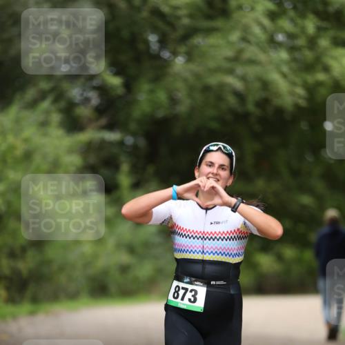 30.08.2026 - Elbe Triathlon Hamburg Antke Förster http://msf.ph/oto/10103916 30.08.2026 11:43:23 Laufen 873 meine-sportfotos.de