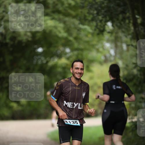 30.08.2026 - Elbe Triathlon Hamburg Antke Förster http://msf.ph/oto/10103930 30.08.2026 11:43:44 Laufen 1135 meine-sportfotos.de