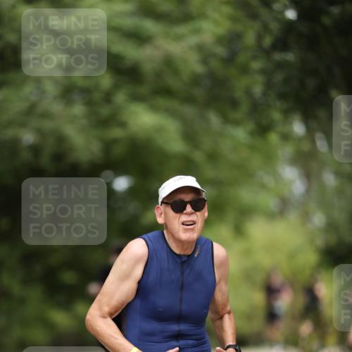 30.08.2026 - Elbe Triathlon Hamburg Antke Förster http://msf.ph/oto/10103938 30.08.2026 11:43:47 Laufen 788 meine-sportfotos.de