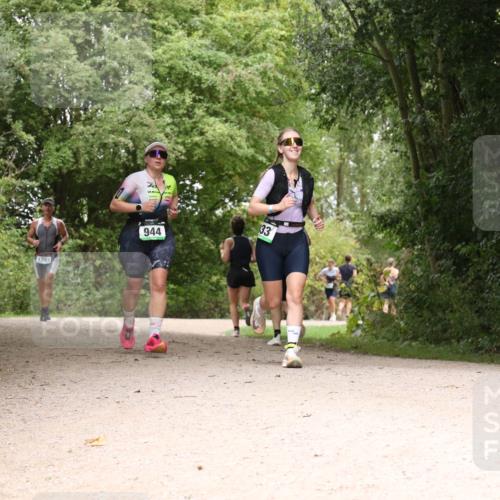 30.08.2026 - Elbe Triathlon Hamburg Antke Förster http://msf.ph/oto/10103951 30.08.2026 11:48:35 Laufen 1293, 944, 33 meine-sportfotos.de