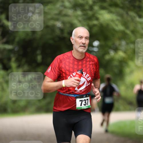 30.08.2026 - Elbe Triathlon Hamburg Antke Förster http://msf.ph/oto/10103952 30.08.2026 11:44:09 Laufen 425, 737 meine-sportfotos.de