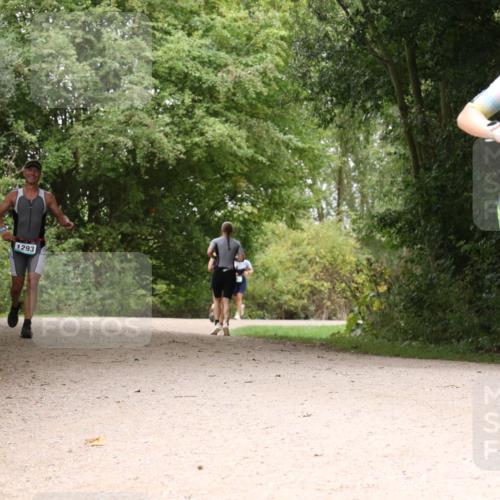 30.08.2026 - Elbe Triathlon Hamburg Antke Förster http://msf.ph/oto/10103957 30.08.2026 11:48:38 Laufen 1293, 944 meine-sportfotos.de
