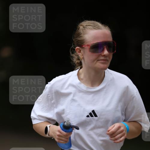 30.08.2026 - Elbe Triathlon Hamburg Antke Förster http://msf.ph/oto/10103984 30.08.2026 11:44:44 Laufen 809 meine-sportfotos.de