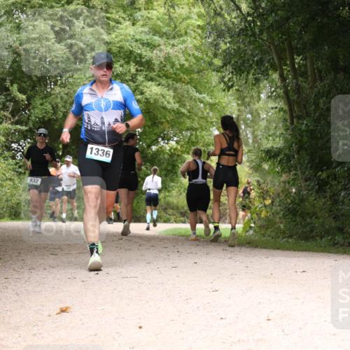 30.08.2026 - Elbe Triathlon Hamburg Antke Förster http://msf.ph/oto/10104001 30.08.2026 11:49:18 Laufen 932, 1336 meine-sportfotos.de