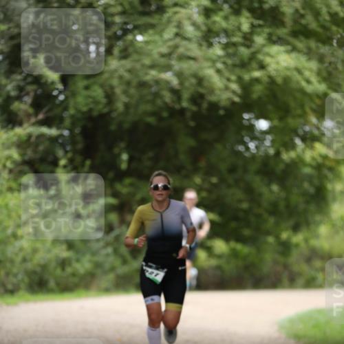 30.08.2026 - Elbe Triathlon Hamburg Antke Förster http://msf.ph/oto/10104026 30.08.2026 11:45:18 Laufen  meine-sportfotos.de