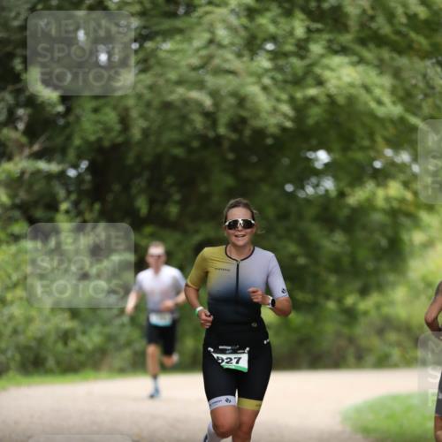 30.08.2026 - Elbe Triathlon Hamburg Antke Förster http://msf.ph/oto/10104028 30.08.2026 11:45:19 Laufen 927 meine-sportfotos.de