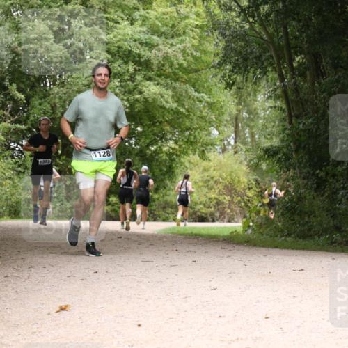 30.08.2026 - Elbe Triathlon Hamburg Antke Förster http://msf.ph/oto/10104031 30.08.2026 11:49:32 Laufen 1373, 1128, 11 meine-sportfotos.de