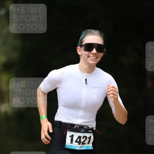 30.08.2026 - Elbe Triathlon Hamburg Antke Förster http://msf.ph/oto/10104066 30.08.2026 11:45:46 Laufen 1421 meine-sportfotos.de