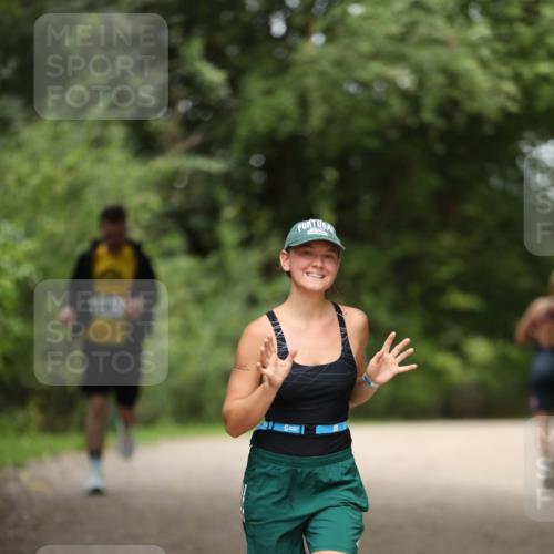 30.08.2026 - Elbe Triathlon Hamburg Antke Förster http://msf.ph/oto/10104080 30.08.2026 11:46:16 Laufen 240 meine-sportfotos.de