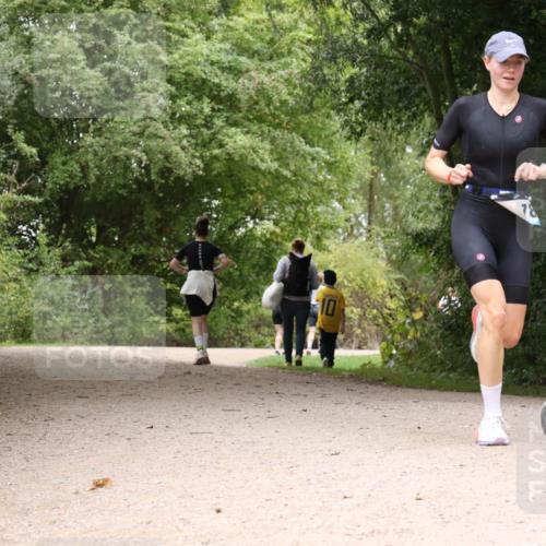 30.08.2026 - Elbe Triathlon Hamburg Antke Förster http://msf.ph/oto/10104083 30.08.2026 11:50:05 Laufen 10, 854 meine-sportfotos.de