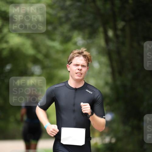 30.08.2026 - Elbe Triathlon Hamburg Antke Förster http://msf.ph/oto/10104116 30.08.2026 11:46:46 Laufen  meine-sportfotos.de