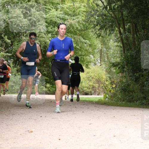 30.08.2026 - Elbe Triathlon Hamburg Antke Förster http://msf.ph/oto/10104117 30.08.2026 11:50:49 Laufen 838 meine-sportfotos.de