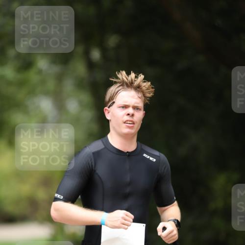 30.08.2026 - Elbe Triathlon Hamburg Antke Förster http://msf.ph/oto/10104118 30.08.2026 11:46:47 Laufen  meine-sportfotos.de