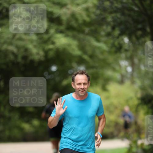 30.08.2026 - Elbe Triathlon Hamburg Antke Förster http://msf.ph/oto/10104120 30.08.2026 11:46:48 Laufen  meine-sportfotos.de