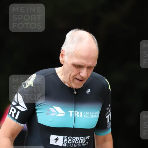 30.08.2026 - Elbe Triathlon Hamburg Antke Förster http://msf.ph/oto/10104156 30.08.2026 11:47:20 Laufen 1347 meine-sportfotos.de