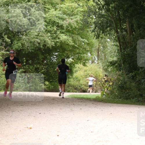 30.08.2026 - Elbe Triathlon Hamburg Antke Förster http://msf.ph/oto/10104159 30.08.2026 11:51:45 Laufen 888 meine-sportfotos.de