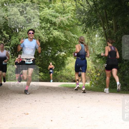 30.08.2026 - Elbe Triathlon Hamburg Antke Förster http://msf.ph/oto/10104171 30.08.2026 11:52:07 Laufen 1386 meine-sportfotos.de