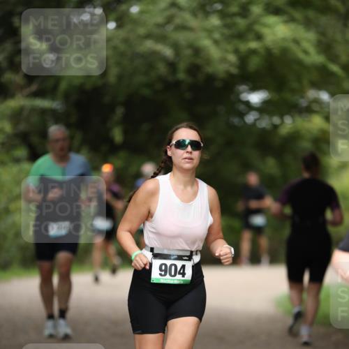 30.08.2026 - Elbe Triathlon Hamburg Antke Förster http://msf.ph/oto/10104174 30.08.2026 11:47:38 Laufen 904 meine-sportfotos.de