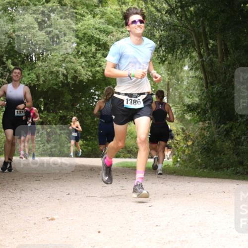30.08.2026 - Elbe Triathlon Hamburg Antke Förster http://msf.ph/oto/10104177 30.08.2026 11:52:08 Laufen 1378, 1386 meine-sportfotos.de