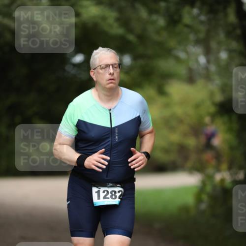 30.08.2026 - Elbe Triathlon Hamburg Antke Förster http://msf.ph/oto/10104184 30.08.2026 11:47:42 Laufen 1282 meine-sportfotos.de