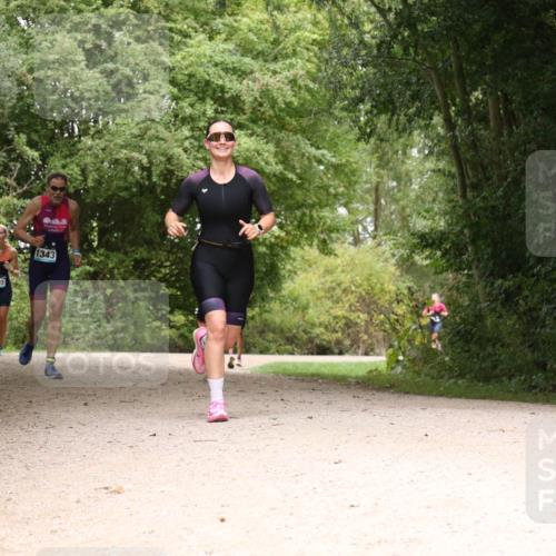 30.08.2026 - Elbe Triathlon Hamburg Antke Förster http://msf.ph/oto/10104191 30.08.2026 11:52:13 Laufen 1393, 1343 meine-sportfotos.de