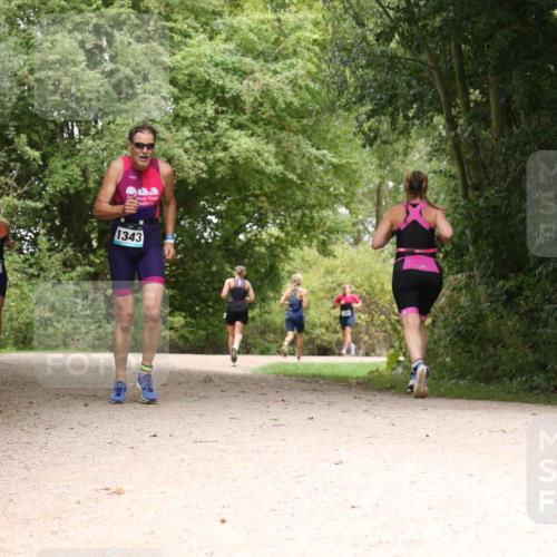 30.08.2026 - Elbe Triathlon Hamburg Antke Förster http://msf.ph/oto/10104195 30.08.2026 11:52:15 Laufen 1393, 1343 meine-sportfotos.de