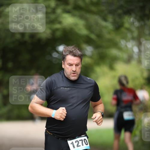 30.08.2026 - Elbe Triathlon Hamburg Antke Förster http://msf.ph/oto/10104208 30.08.2026 11:47:53 Laufen 1270 meine-sportfotos.de