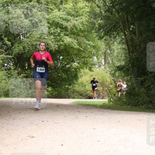 30.08.2026 - Elbe Triathlon Hamburg Antke Förster http://msf.ph/oto/10104217 30.08.2026 11:52:28 Laufen 1400 meine-sportfotos.de
