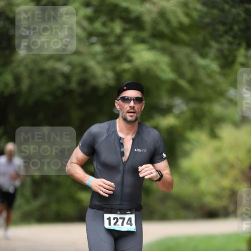 30.08.2026 - Elbe Triathlon Hamburg Antke Förster http://msf.ph/oto/10104228 30.08.2026 11:48:06 Laufen 1274 meine-sportfotos.de