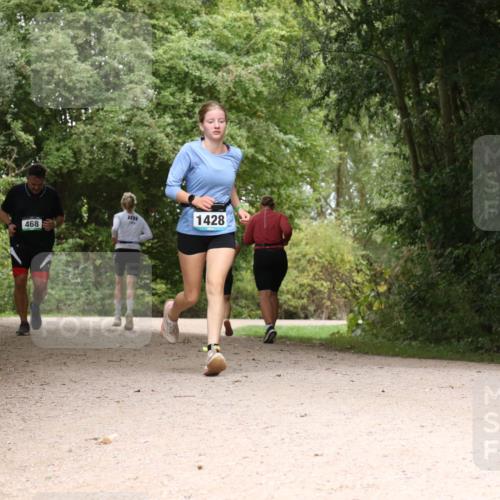 30.08.2026 - Elbe Triathlon Hamburg Antke Förster http://msf.ph/oto/10104243 30.08.2026 11:52:46 Laufen 468, 1428 meine-sportfotos.de
