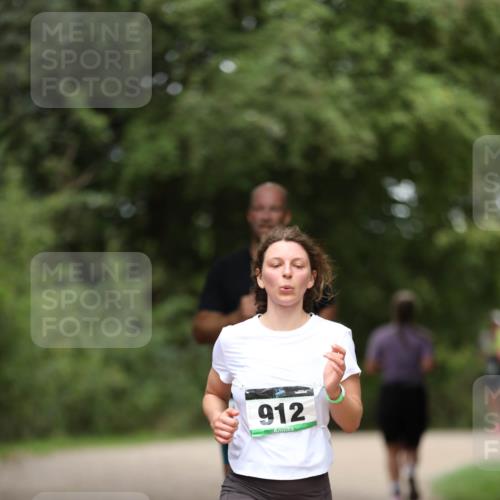 30.08.2026 - Elbe Triathlon Hamburg Antke Förster http://msf.ph/oto/10104244 30.08.2026 11:48:22 Laufen 912 meine-sportfotos.de