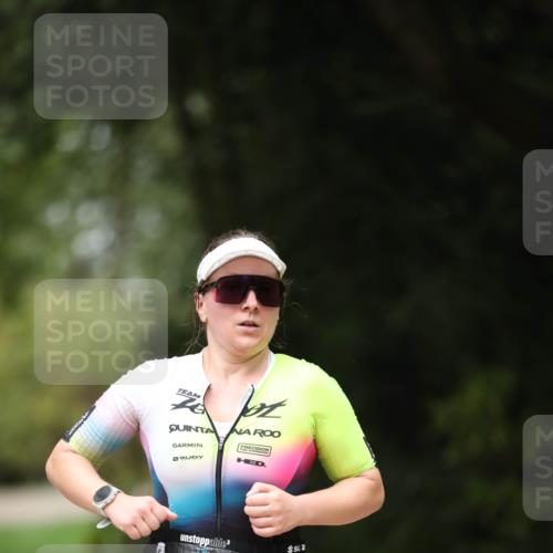 30.08.2026 - Elbe Triathlon Hamburg Antke Förster http://msf.ph/oto/10104264 30.08.2026 11:48:38 Laufen 944 meine-sportfotos.de