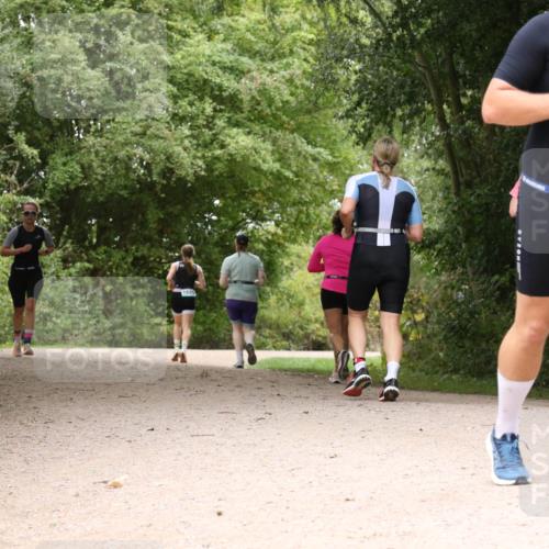 30.08.2026 - Elbe Triathlon Hamburg Antke Förster http://msf.ph/oto/10104303 30.08.2026 11:53:28 Laufen 1774 meine-sportfotos.de