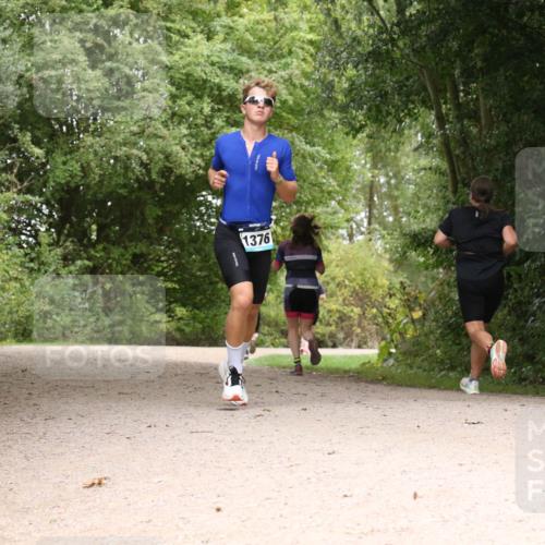30.08.2026 - Elbe Triathlon Hamburg Antke Förster http://msf.ph/oto/10104325 30.08.2026 11:53:53 Laufen 1376 meine-sportfotos.de