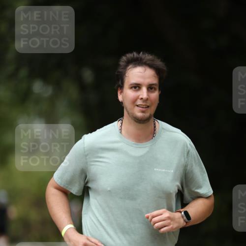 30.08.2026 - Elbe Triathlon Hamburg Antke Förster http://msf.ph/oto/10104346 30.08.2026 11:49:36 Laufen 1128 meine-sportfotos.de