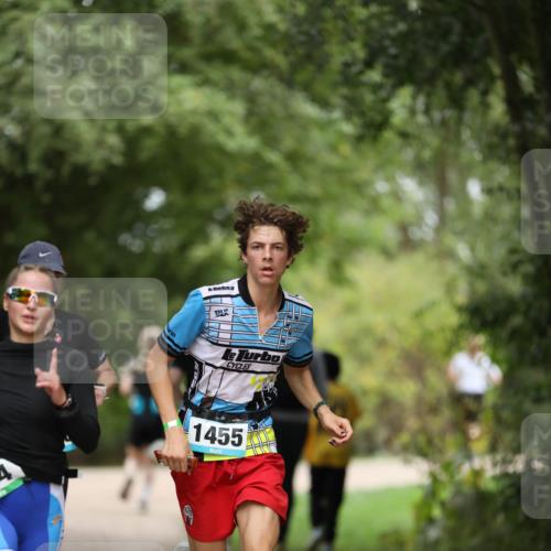30.08.2026 - Elbe Triathlon Hamburg Antke Förster http://msf.ph/oto/10104384 30.08.2026 11:50:03 Laufen 1455 meine-sportfotos.de