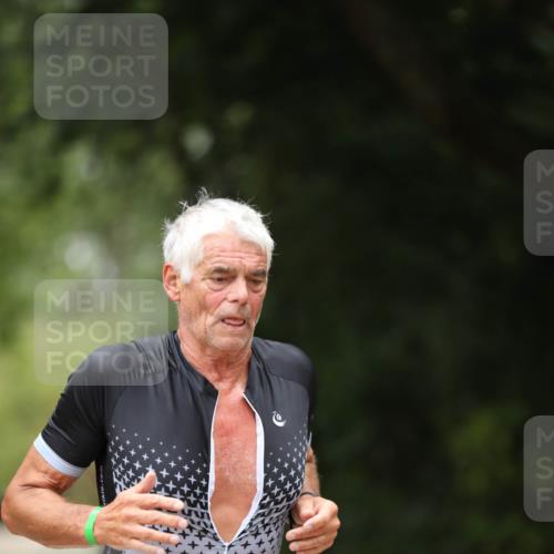 30.08.2026 - Elbe Triathlon Hamburg Antke Förster http://msf.ph/oto/10104400 30.08.2026 11:50:28 Laufen 6 meine-sportfotos.de