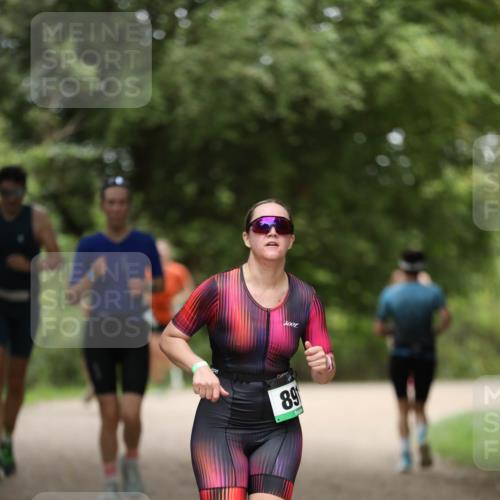 30.08.2026 - Elbe Triathlon Hamburg Antke Förster http://msf.ph/oto/10104420 30.08.2026 11:50:46 Laufen 89 meine-sportfotos.de
