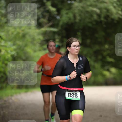 30.08.2026 - Elbe Triathlon Hamburg Antke Förster http://msf.ph/oto/10104430 30.08.2026 11:50:55 Laufen 838 meine-sportfotos.de
