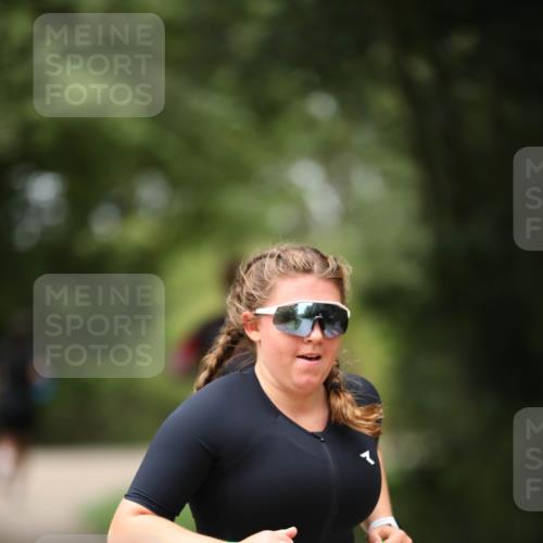 30.08.2026 - Elbe Triathlon Hamburg Antke Förster http://msf.ph/oto/10104474 30.08.2026 11:51:49 Laufen  meine-sportfotos.de