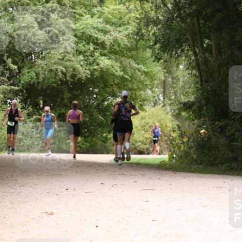 30.08.2026 - Elbe Triathlon Hamburg Antke Förster http://msf.ph/oto/10104489 30.08.2026 11:57:22 Laufen 19 meine-sportfotos.de