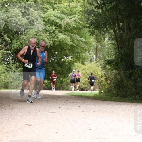30.08.2026 - Elbe Triathlon Hamburg Antke Förster http://msf.ph/oto/10104491 30.08.2026 11:57:29 Laufen 787 meine-sportfotos.de