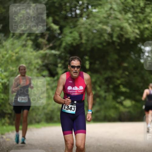30.08.2026 - Elbe Triathlon Hamburg Antke Förster http://msf.ph/oto/10104502 30.08.2026 11:52:16 Laufen 1301, 1343 meine-sportfotos.de