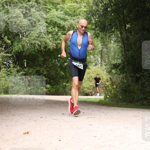 30.08.2026 - Elbe Triathlon Hamburg Antke Förster http://msf.ph/oto/10104503 30.08.2026 11:57:38 Laufen 801, 265 meine-sportfotos.de